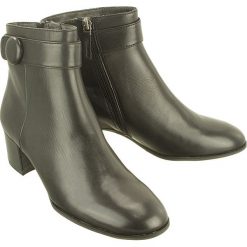 TAMARIS 25378-29 003 black leather, botki damskie. Czarne botki damskie Tamaris, ze skóry, bez obcasa, na obcasie, na zamek. W wyprzedaży za 263,90 zł.