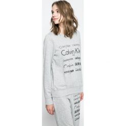 Calvin Klein Underwear - Bluza piżamowa. Różowe piżamy damskie marki Calvin Klein Underwear, l, z dzianiny. W wyprzedaży za 179,90 zł.