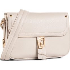 Torebka LIU JO - M Crossbody AF0001 E0086 True Champag 33801. Brązowe listonoszki damskie Liu Jo, bez wzorów, ze skóry ekologicznej, wizytowe, bez dodatków. Za 649,00 zł.