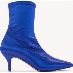 Botki damskie lity: NA-KD Shoes Satynowe botki z miękką cholewką - Blue
