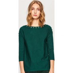 Swetry damskie: Sweter z ozdobnym wiązaniem – Khaki