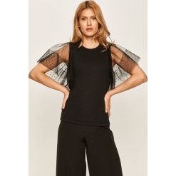 Red Valentino - Bluzka. Czarne bluzki damskie Red Valentino, s, bez wzorów, z elastanu, z okrągłym kołnierzem, z krótkim rękawem. Za 959,90 zł.