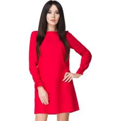 Czerwona Sukienka Wizytowa z Wiązaniami. Czerwone sukienki damskie Molly.pl, na co dzień, s, bez wzorów, eleganckie, z dekoltem na plecach, bez rękawów, długie. Za 159,00 zł.