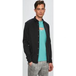 Only & Sons - Koszula. Czarne koszule męskie Only & Sons, s, bez wzorów, z elastanu, klasyczne, z klasycznym kołnierzykiem, z długim rękawem. W wyprzedaży za 89,90 zł.