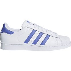 Białe Buty adidas Superstar M G27810. Białe buty sportowe męskie Adidas, ze skóry, z paskami, adidas superstar. W wyprzedaży za 399,00 zł.