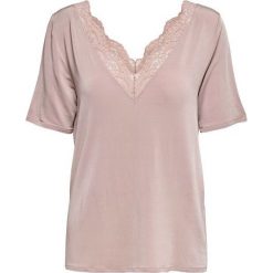 ONLY Damska bluzka Femme S / S Top Jrs Adobe Rose (rozmiar M). Czerwone bluzki damskie ONLY, s, bez wzorów, bez kołnierzyka, bez rękawów. W wyprzedaży za 83,00 zł.