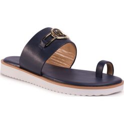 Japonki MICHAEL MICHAEL KORS - Tracee Sandal 40S0TRFP5L Navy. Niebieskie klapki damskie MICHAEL Michael Kors, bez wzorów, ze skóry, bez obcasa. Za 469,00 zł.