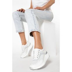 Białe Skórzane Sneakersy Adriene. Białe koturny damskie Born2be. Za 169,99 zł.