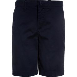J.CREW STRETCH STANTON Szorty indigo. Niebieskie spodenki chłopięce marki J.CREW, z bawełny. Za 129,00 zł.