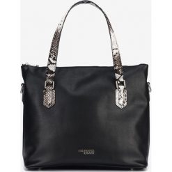 Trussardi Jeans Iris Large Torebka Czarny. Czarne torebki klasyczne damskie Trussardi Jeans, bez wzorów, z jeansu, bez dodatków. Za 679,95 zł.