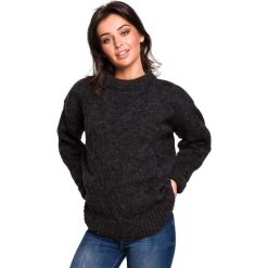 Sweter ze splotem typu warkocz - antracytowy. Szare swetry damskie BE, na zimę, s, bez wzorów, z poliesteru, bez rękawów, bez kaptura. Za 149,00 zł.