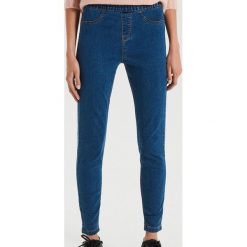 Jegginsy skinny - Niebieski. Niebieskie jeansy damskie Cropp, bez wzorów, z jeansu. Za 59,99 zł.