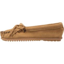 Mokasyny damskie: Minnetonka KILTY Mokasyny taupe