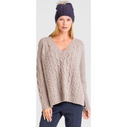 SWETER ZAFFIRO WEEKEND MAX MARA. Brązowe swetry damskie Weekend Max Mara, s, bez wzorów, z wełny, bez rękawów, bez kaptura. Za 629,40 zł.
