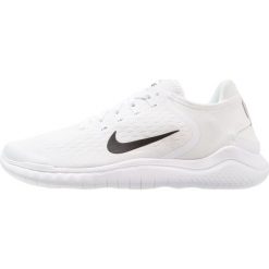 Nike Performance FREE RN 2018 Obuwie do biegania neutralne white/black. Białe buty do biegania męskie marki Nike Performance, z materiału. Za 769,00 zł.