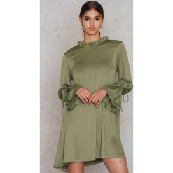 Tuniki damskie: Glamorous Oversizowa tunika z wiązaniem przy rękawie – Green