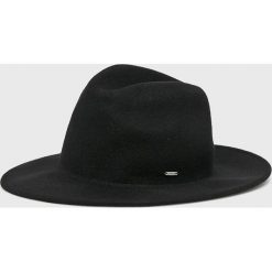 Pepe Jeans - Kapelusz Philana. Czarne kapelusze damskie marki Pepe Jeans, z poliesteru. W wyprzedaży za 129,90 zł.