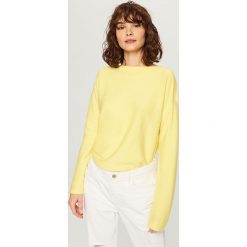 Swetry klasyczne damskie: Sweter – Żółty