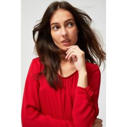 Bluzka koszulowa z marszczeniem. Bluzki damskie Moodo, xs, bez wzorów, z koszulowym kołnierzykiem, bez rękawów. Za 29,99 zł.