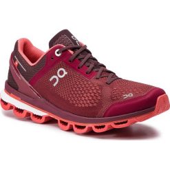 Buty ON - Cloudsurfer 00024 Mulberry/Coral 99958. Czerwone buty sportowe damskie On, z materiału, sportowe, do biegania. W wyprzedaży za 489,00 zł.