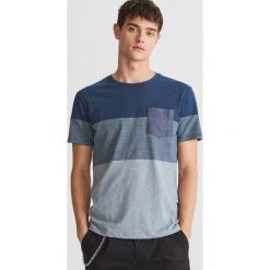 T-shirt z kieszenią - Niebieski. Niebieskie t-shirty męskie marki Reserved, s, bez wzorów, bez kołnierzyka. Za 49,99 zł.