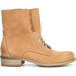 Botki - skóra naturalna - model 461 - kolor camelowy. Botki damskie Zapato, ze skóry, bez obcasa, bez zapięcia. W wyprzedaży za 299,25 zł.