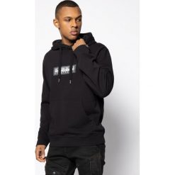 Bluza Napapijri Box H NP0A4EA8. Czarne bluzy męskie Napapijri, xl, bez wzorów, z bawełny, bez kołnierzyka, bez rękawów, bez kaptura. W wyprzedaży za 309,00 zł.
