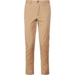 Polo Ralph Lauren Chinosy luxury tan. Brązowe chinosy damskie Polo Ralph Lauren, z bawełny. Za 549,00 zł.
