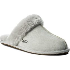 Kapcie damskie: Kapcie UGG – W Scuffette II 5661 W/Grv