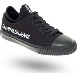 TRAMPKI IANTHA Calvin Klein Jeans. Czarne trampki i tenisówki damskie Calvin Klein Jeans, z nadrukiem, z jeansu, na sznurówki. Za 281,40 zł.