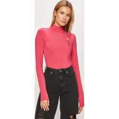Vans - Longsleeve. Różowe bluzki damskie Vans, s, z nadrukiem, z elastanu, casualowe, z okrągłym kołnierzem. Za 219,90 zł.