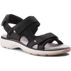 Sandały CLARKS - Un Roam Step 261324234 Black Leather. Czarne klapki damskie marki Clarks, bez wzorów, ze skóry, bez obcasa. W wyprzedaży za 259,00 zł.