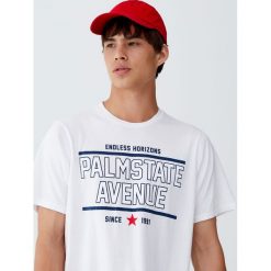 Koszulka „Palm State Avenue”. Białe koszulki męskie Pull&Bear, m, bez wzorów, bez kołnierzyka, z krótkim rękawem, krótkie. Za 34,90 zł.