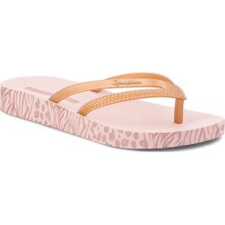 Japonki IPANEMA - Bossa Soft II Fem 82282 Light Pink/Rose 24185. Pomarańczowe klapki damskie Ipanema, bez wzorów, z tworzywa sztucznego, bez obcasa. W wyprzedaży za 64,99 zł.