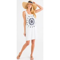 Sukienka Twinset. Sukienki damskie Twinset U&B, s, bez wzorów, eleganckie, bez kołnierzyka, bez rękawów. Za 409,00 zł.