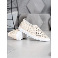 AŻurowe beŻowe slipony. Brązowe trampki i tenisówki damskie GOLL, bez wzorów, ze skóry ekologicznej, bez zapięcia. W wyprzedaży za 59,00 zł.