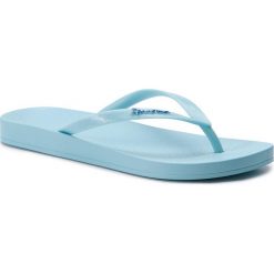 Japonki IPANEMA - Anat Colors Fem 82591 Blue/Light Blue 24447. Niebieskie klapki damskie Ipanema, bez wzorów, z tworzywa sztucznego, bez obcasa. W wyprzedaży za 44,99 zł.