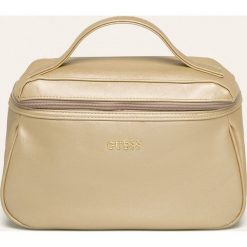 Guess Jeans - Kosmetyczka. Żółte kosmetyczki damskie Guess Jeans, z aplikacjami, z jeansu. W wyprzedaży za 199,90 zł.