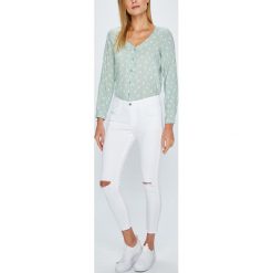 Answear - Jeansy. Białe jeansy damskie skinny marki ANSWEAR, s, z elastanu. W wyprzedaży za 79,90 zł.