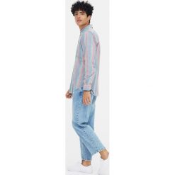 Koszula oxford z długim rękawem w paski. Niebieskie koszule męskie w paski marki Pull&Bear, m, z długim rękawem. Za 62,90 zł.