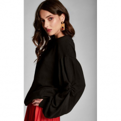 Czarna Bluza Angry. Czarne bluzy rozpinane damskie other, l. Za 89,99 zł.