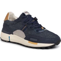 Sneakersy WRANGLER - Iconic 70 Denim WM01123A Blue Japan 559. Niebieskie sneakersy męskie Wrangler, na co dzień, bez wzorów, z zamszu, eleganckie, bez zapięcia. W wyprzedaży za 299,00 zł.
