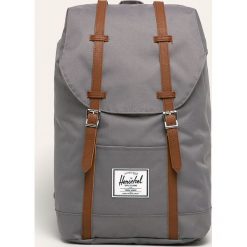 Herschel - Plecak 10066.M. Pomarańczowe plecaki męskie Herschel, w paski, z poliesteru. W wyprzedaży za 359,90 zł.