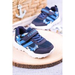 Granatowe buty sportowe na rzep casu 20p17/m. Buty chłopięce sportowe Casu, bez zapięcia. Za 39,99 zł.