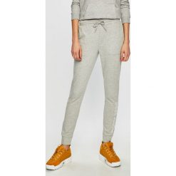 Roxy - Spodnie. Szare spodnie damskie Roxy, s, z bawełny. W wyprzedaży za 119,90 zł.