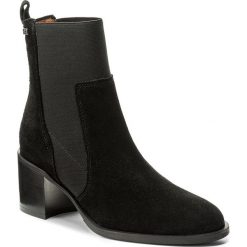 Buty zimowe damskie: Botki SOLO FEMME - 24702-02-G70/000-13-00 Czarny