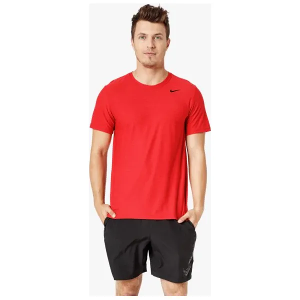 Nike Koszulka Ss Brt Top Ss Dry , czerwony, rozmiar L. Czerwone koszulki męskie Nike, m, bez wzorów, z tkaniny, bez kołnierzyka, bez rękawów. W wyprzedaży za 79,99 zł.