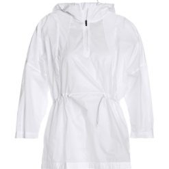 Reebok COMP Kurtka do biegania white. Białe kurtki sportowe damskie marki Reebok, s, z materiału. W wyprzedaży za 349,30 zł.