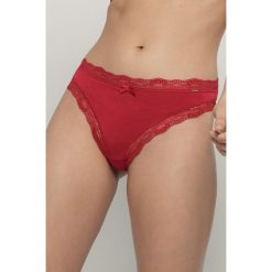 Dorina - Stringi Gina (3 pack). Majtki damskie Dorina, s, bez wzorów, z elastanu. W wyprzedaży za 49,90 zł.