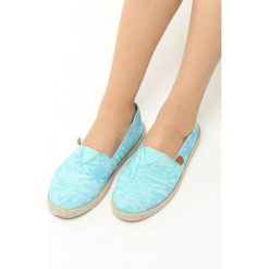 Jasnoniebieskie Espadryle Summer Breeze. Szare espadryle damskie marki Born2be, bez wzorów, bez obcasa, na płaskiej podeszwie. Za 29,99 zł.